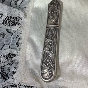 ANTIQUE ART NOUVEAU STYLE SEWING NEEDLE CASE LATE 19th CENTURY